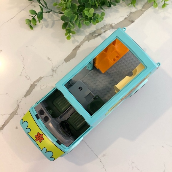 Playmobil 2020 the mystery  machine Scooby Doo Velma Shaggy Fred Daphne Ghost - Picture 3 of 10